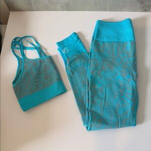 Turquoise Sports Bra and Leggings Set